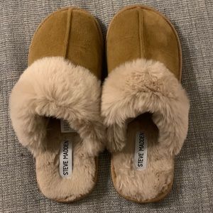 Like New! Steve Madden Relaxing slippers